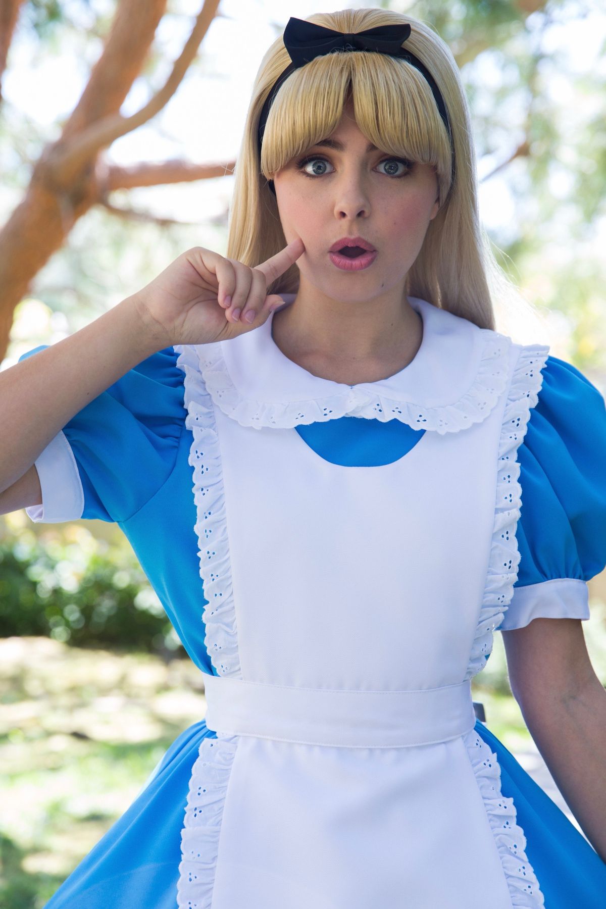 Alice in Wonderland party entertainment